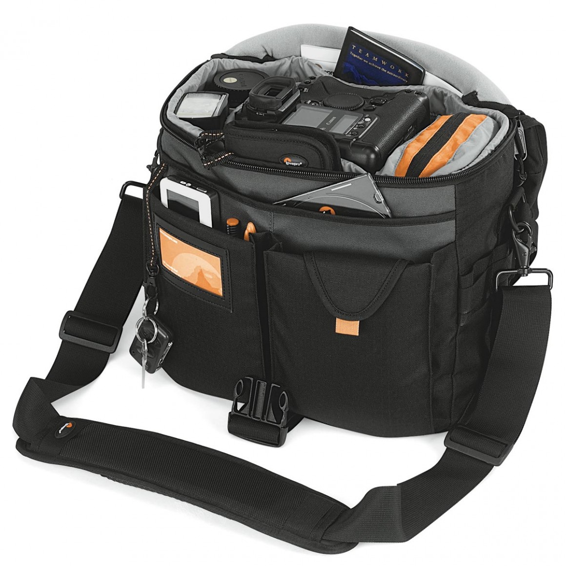 Lowepro Stealth Reporter D400 AW Review – Four Years Later